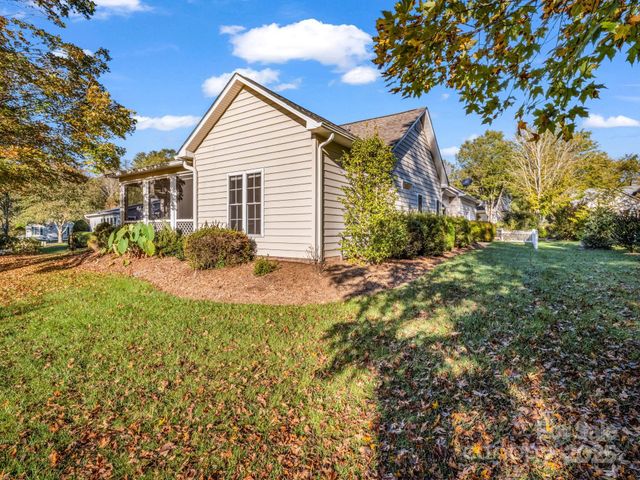 276 Cambridge Drive, Brevard, NC 28712
