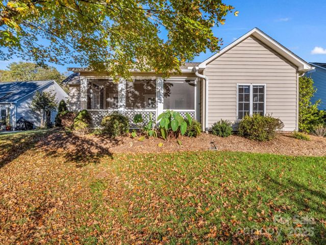 276 Cambridge Drive, Brevard, NC 28712