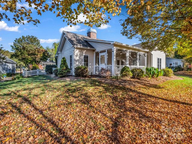 276 Cambridge Drive, Brevard, NC 28712