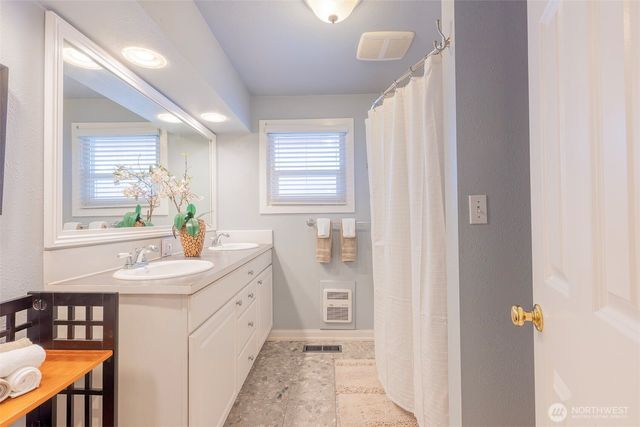 415 Rose Way, Everett, WA 98203