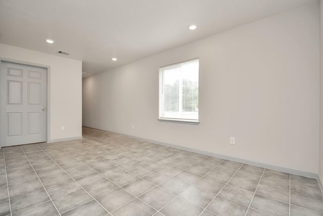 109 N 3rd St, South Houston, TX 77587