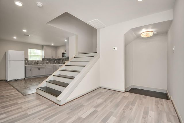 109 N 3rd St, South Houston, TX 77587