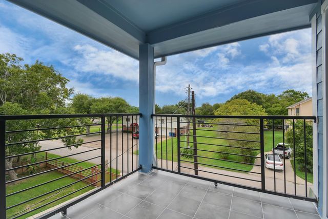 109 N 3rd St, South Houston, TX 77587