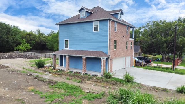 109 N 3rd St, South Houston, TX 77587