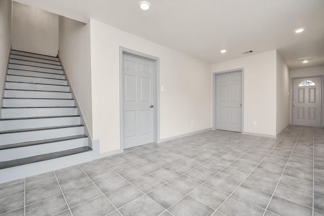 109 N 3rd St, South Houston, TX 77587