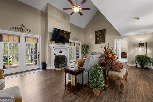 102 Canterbury Drive, Lagrange, GA 30241
