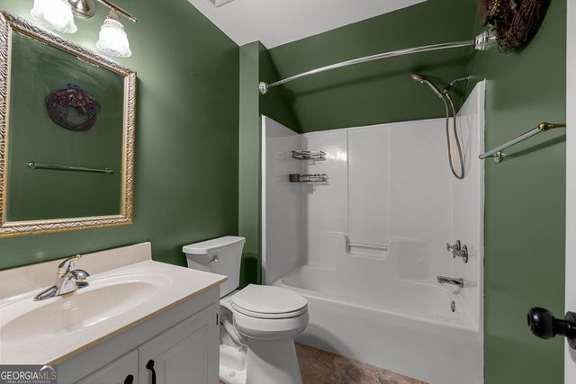 102 Canterbury Drive, Lagrange, GA 30241