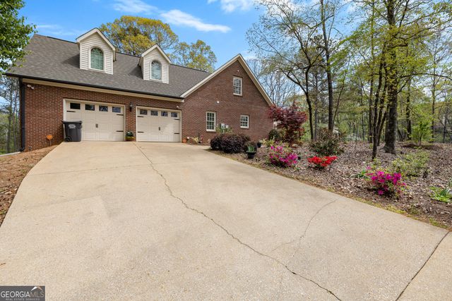 102 Canterbury Drive, Lagrange, GA 30241