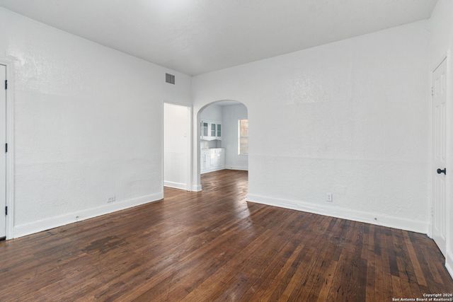 1630 W Rosewood Ave Apt B, San Antonio, TX 78201