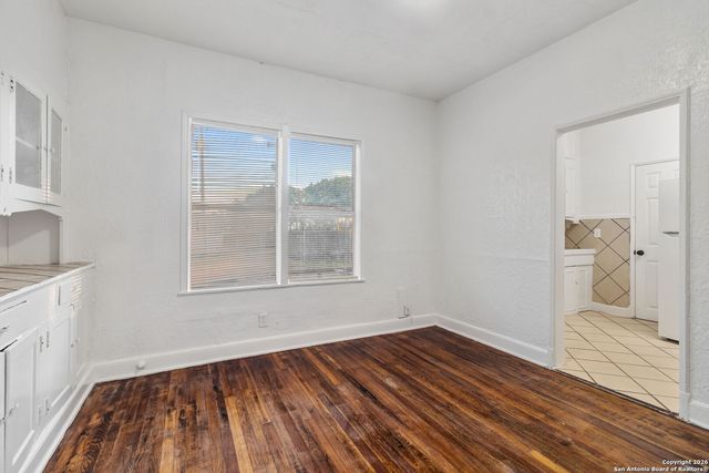 1630 W Rosewood Ave Apt B, San Antonio, TX 78201