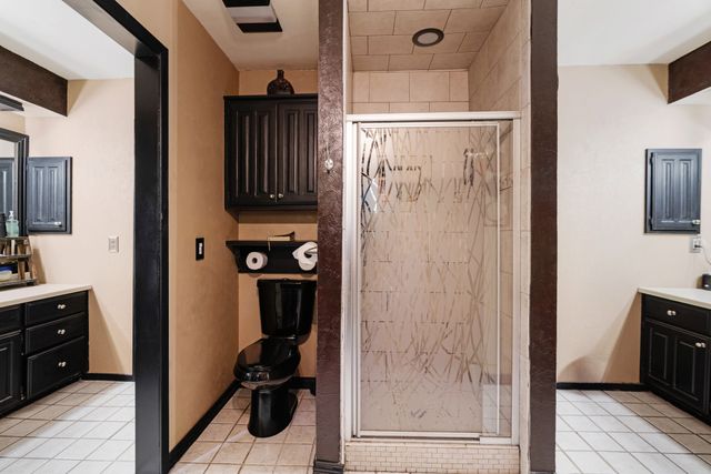 206 County Road 43340, Paris, TX 75462