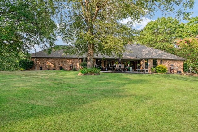 206 County Road 43340, Paris, TX 75462