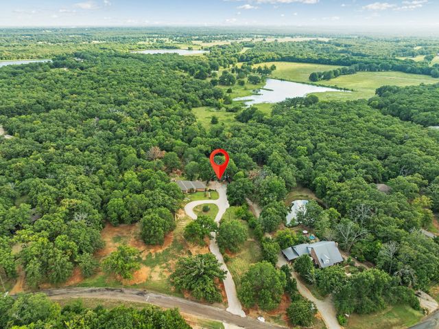 206 County Road 43340, Paris, TX 75462