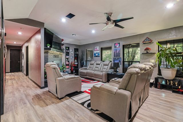 206 County Road 43340, Paris, TX 75462