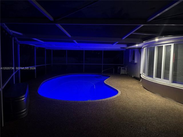 661 SW 67th Avenue, Pembroke Pines, FL 33023