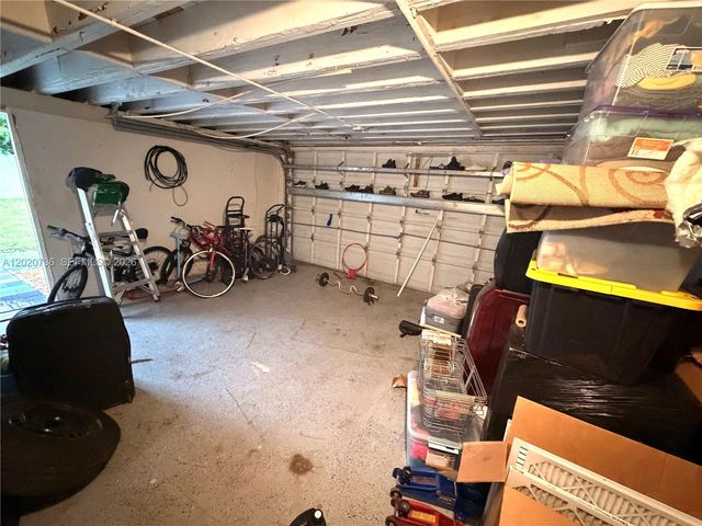 661 SW 67th Avenue, Pembroke Pines, FL 33023