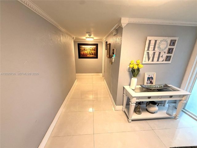 661 SW 67th Avenue, Pembroke Pines, FL 33023