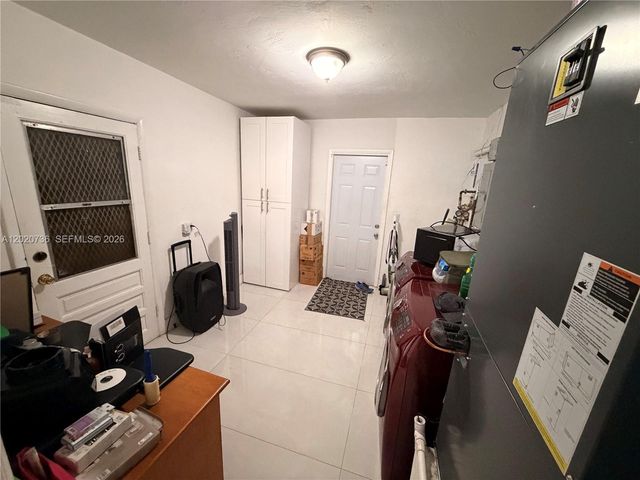 661 SW 67th Avenue, Pembroke Pines, FL 33023