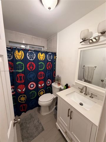 661 SW 67th Avenue, Pembroke Pines, FL 33023