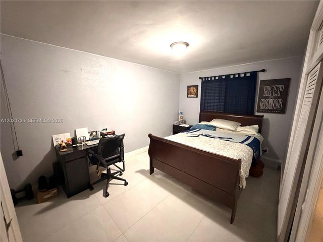 661 SW 67th Avenue, Pembroke Pines, FL 33023