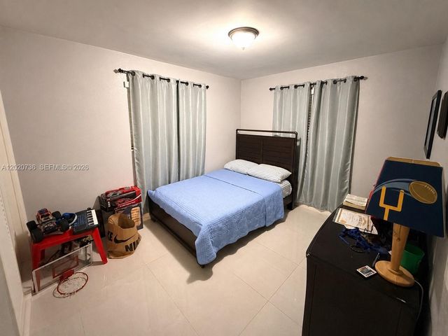 661 SW 67th Avenue, Pembroke Pines, FL 33023