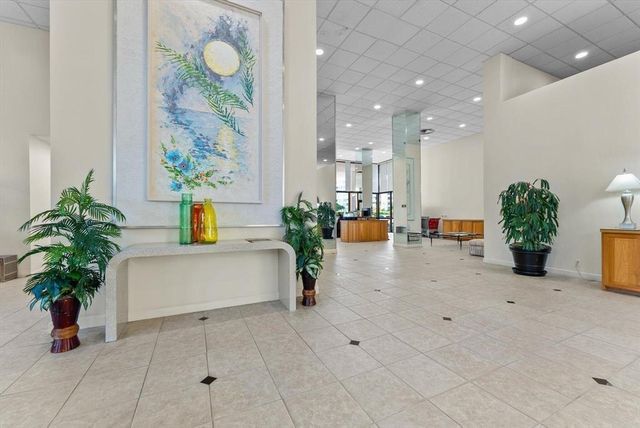 3589 S Ocean Boulevard 10, South Palm Beach, FL 33480