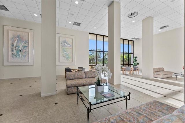 3589 S Ocean Boulevard 10, South Palm Beach, FL 33480
