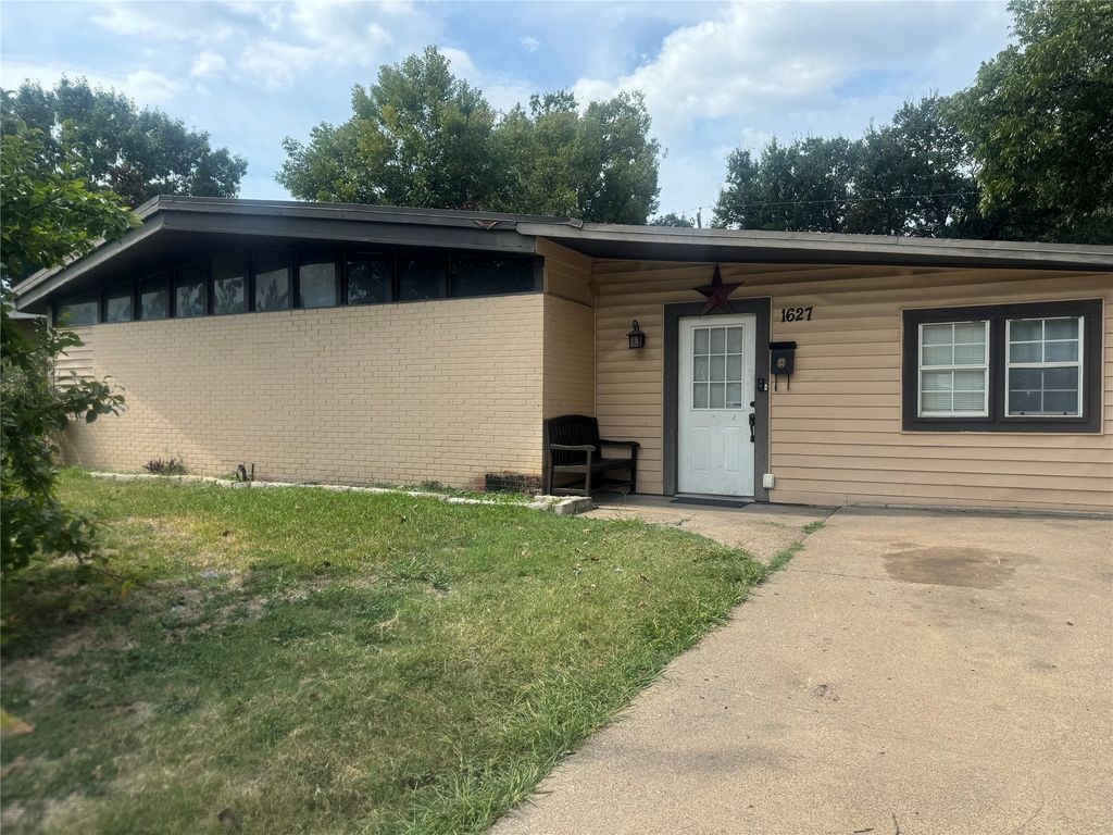 1627 Priscilla Lane, Irving, TX 75061