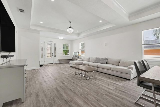 8307 N GOMEZ AVENUE, Tampa, FL 33614