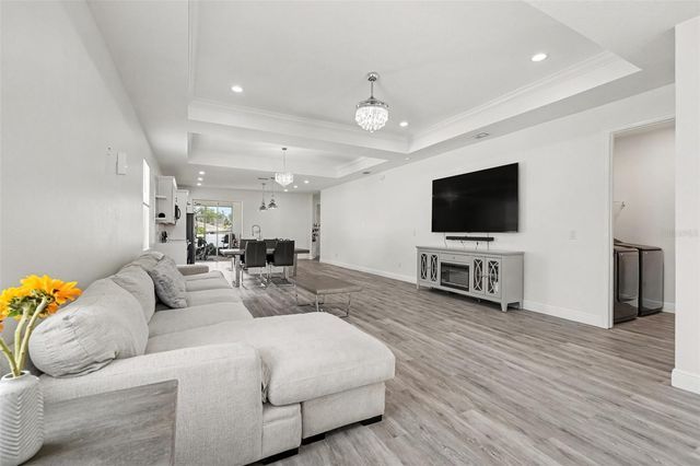 8307 N GOMEZ AVENUE, Tampa, FL 33614