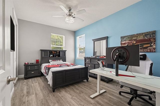 8307 N GOMEZ AVENUE, Tampa, FL 33614