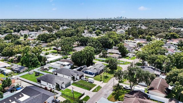 8307 N GOMEZ AVENUE, Tampa, FL 33614