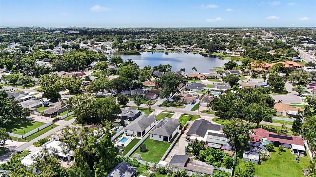 Image 39 of property listing at 8307 N GOMEZ AVENUE, Tampa, FL 33614