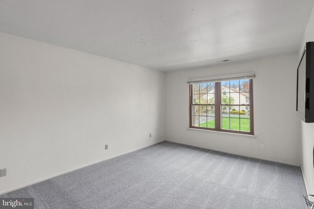 164-B BRADFORD CT, Mount Laurel, NJ 08054
