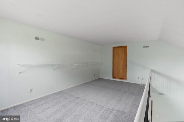 164-B BRADFORD CT, Mount Laurel, NJ 08054