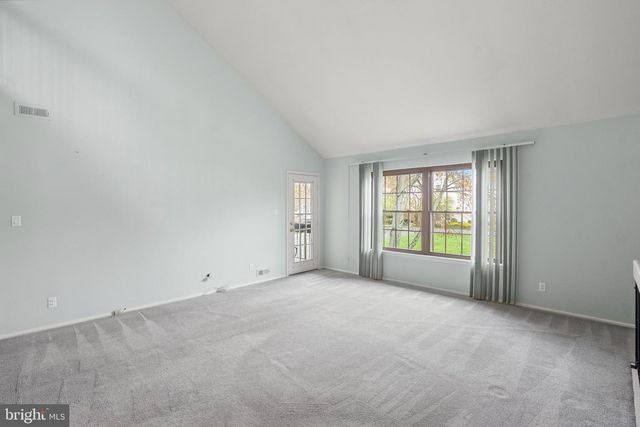 164-B BRADFORD CT, Mount Laurel, NJ 08054