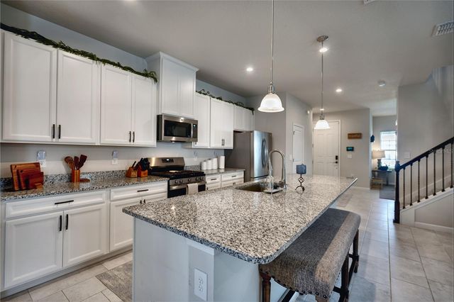 3922 GREAT SMOKEY WAY, Apopka, FL 32712