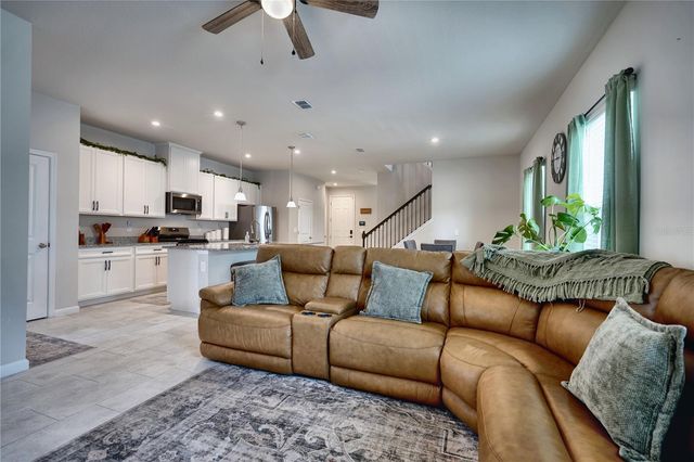 3922 GREAT SMOKEY WAY, Apopka, FL 32712