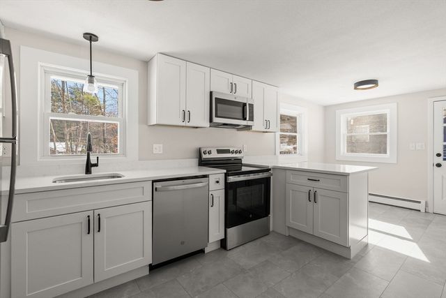 41 Scaddings St, Taunton, MA 02780