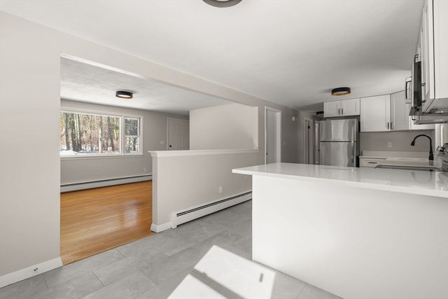 41 Scaddings St, Taunton, MA 02780