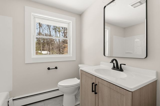 41 Scaddings St, Taunton, MA 02780