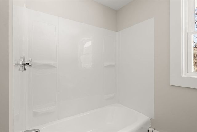 41 Scaddings St, Taunton, MA 02780