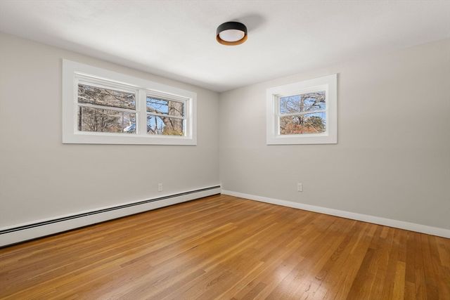 41 Scaddings St, Taunton, MA 02780