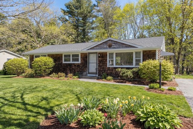 41 Scaddings St, Taunton, MA 02780