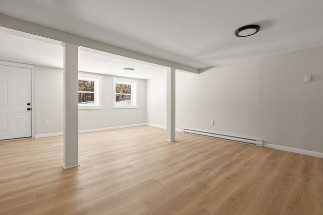 41 Scaddings St, Taunton, MA 02780