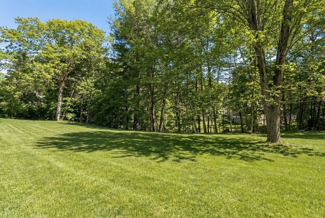 41 Scaddings St, Taunton, MA 02780