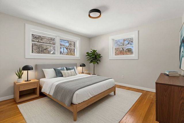 41 Scaddings St, Taunton, MA 02780