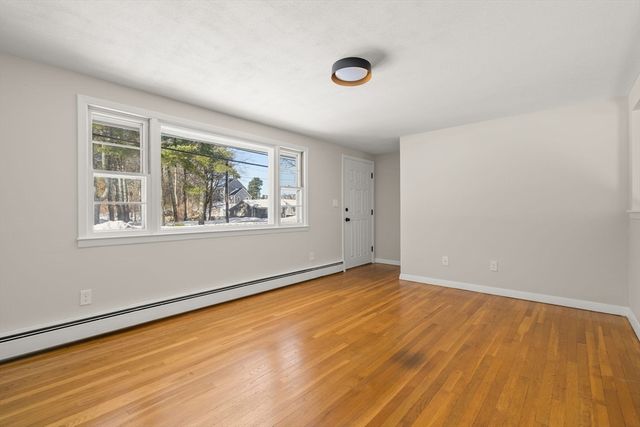 41 Scaddings St, Taunton, MA 02780