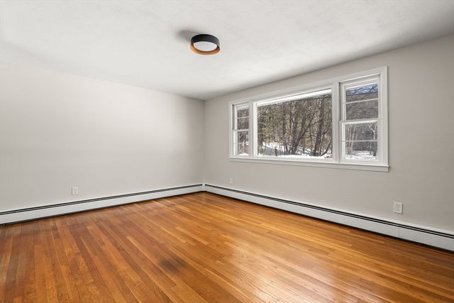 41 Scaddings St, Taunton, MA 02780