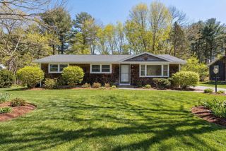 41 Scaddings St, Taunton, MA 02780